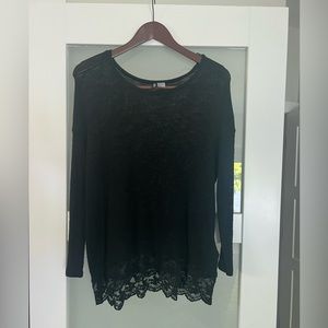 Black light weight sweater